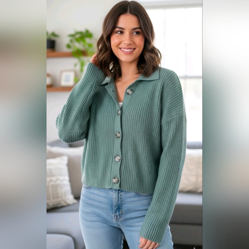 Jessica Simpson Crop Sweater Size Small Green